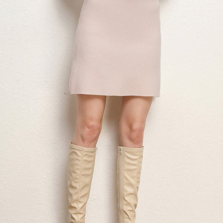 Rövid, A-vonalú gyapjúszoknya