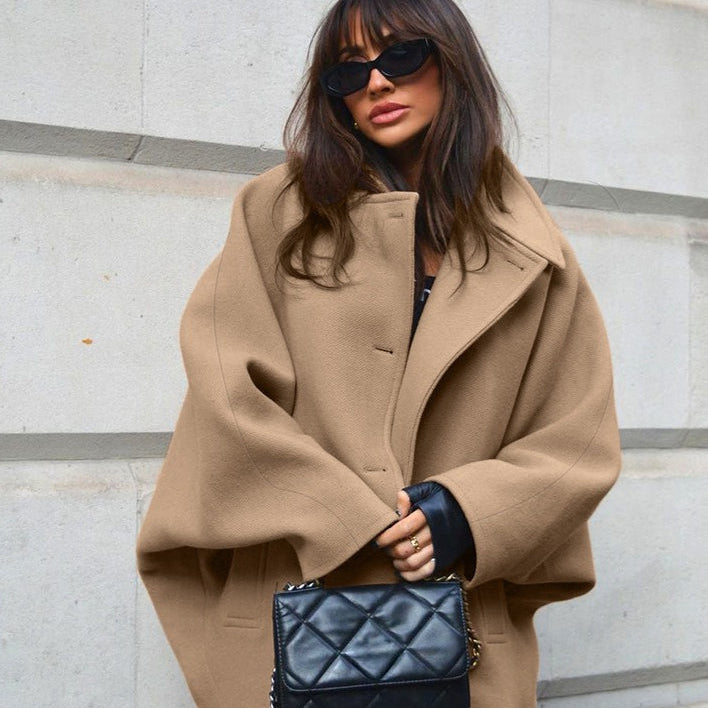 Gyapjúkeverék kabát denevérszárnyas ujjakkal