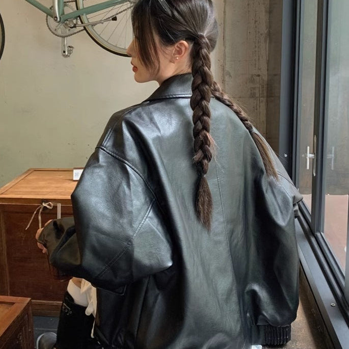 Rövid, túlméretezett motoros dzseki