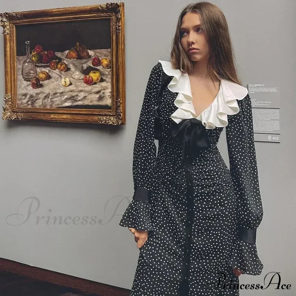 Új elegáns és lezser virágmintás midi ruha, francia stílusú, hosszú ujjú, őszi trend.