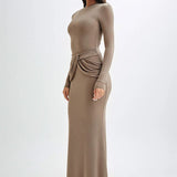 Hosszú ujjú maxi ruha kerek nyakkal