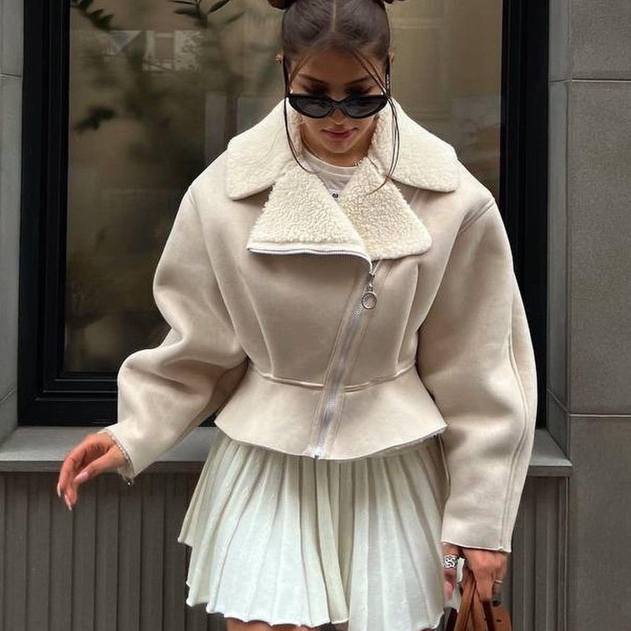 Elegáns bőr- és szőrmekabát eredeti cipzárral