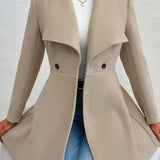 Hosszú, öves gyapjúkabát