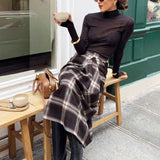 Aszimmetrikus egyenes kockás szoknya