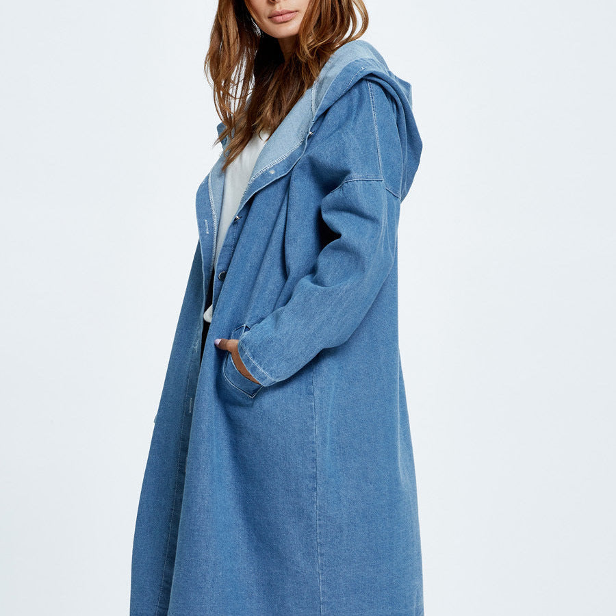 Hosszú, kapucnis farmerkabát