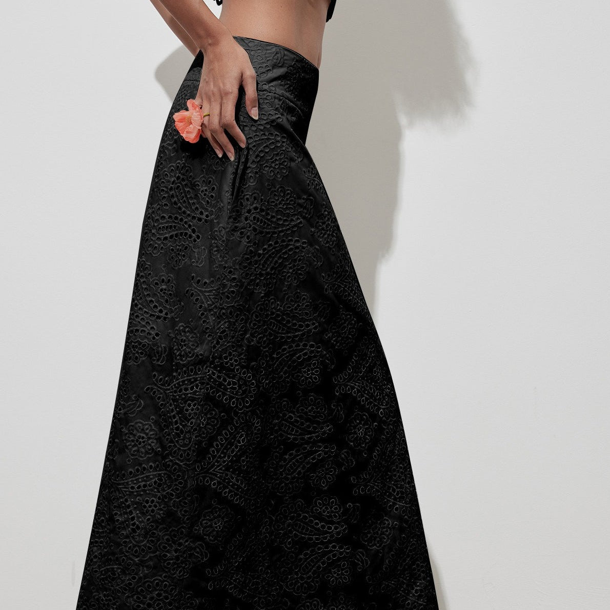 Hímzett és kivágott maxi szoknya