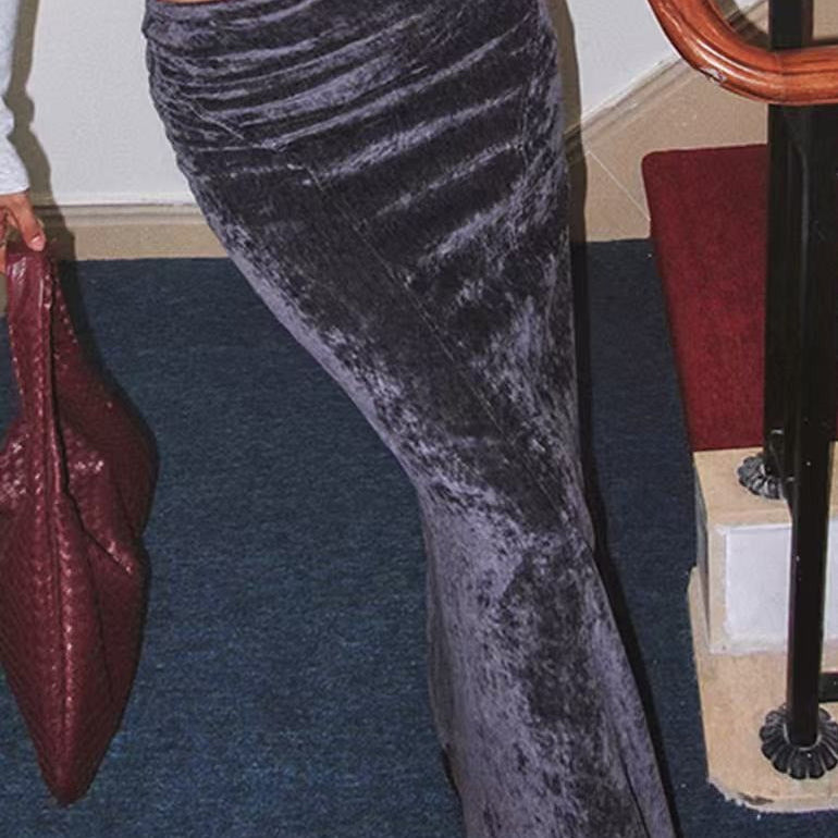 Hosszú, vintage bársonyszoknya ferde szabású