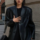 Fekete műbőr blézer