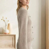 Elegáns, sokoldalú, kényelmes klasszikus fekete kardigán nőknek