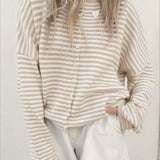 Csíkos kötött mellény kerek nyakkal