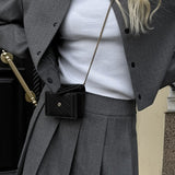 Elegáns és elegáns kétrészes szett: blézer és miniszoknya