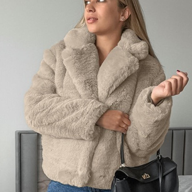 Minimalista, bő szabású, sima polár kabát