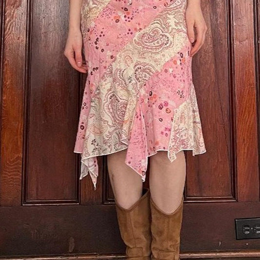 Aszimmetrikus midi szoknya virágmintás fodros díszítéssel