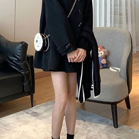 Gyapjúkeverék kabát díszítéssel