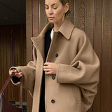 Gyapjúkeverék kabát denevérszárnyas ujjakkal