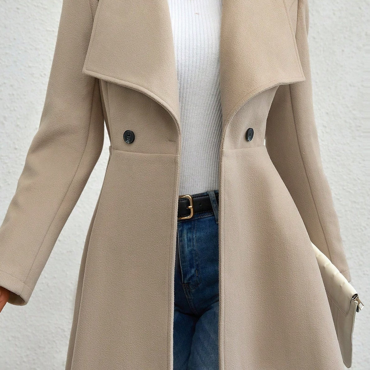 Hosszú, öves gyapjúkabát