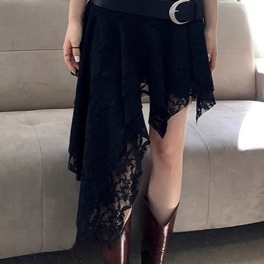 Egyedi, aszimmetrikus rövid szoknya rózsaszín horgolt csipkéből