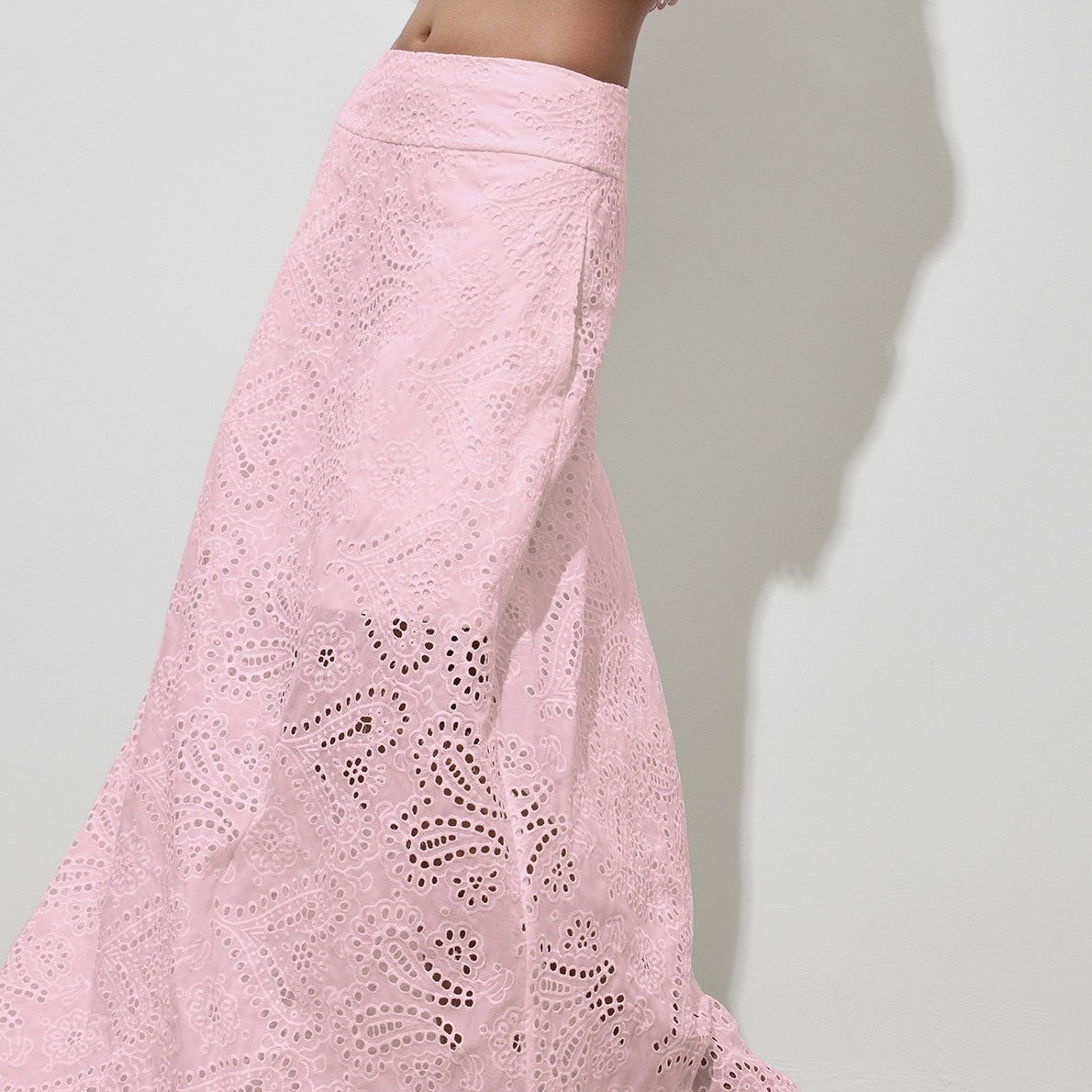 Hímzett és kivágott maxi szoknya