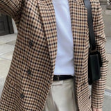 Hosszú ujjú, kockás blézer irodába