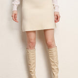 Rövid, A-vonalú gyapjúszoknya