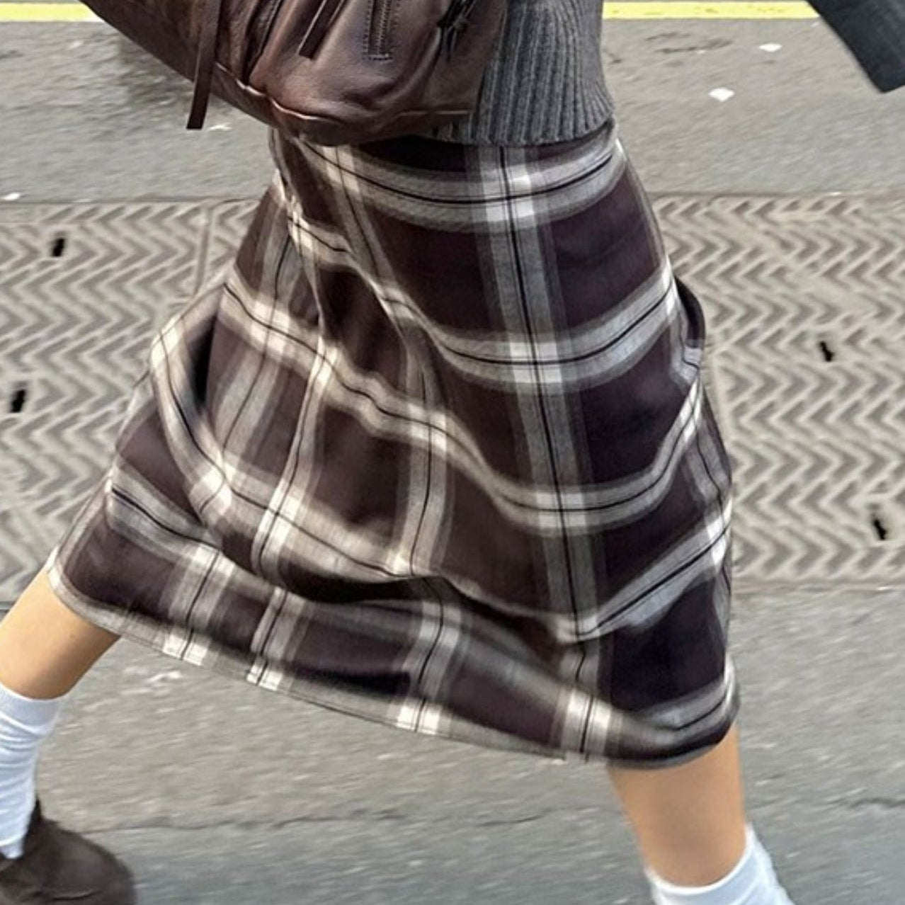 Aszimmetrikus egyenes kockás szoknya