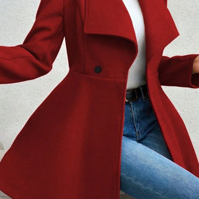 Hosszú, öves gyapjúkabát