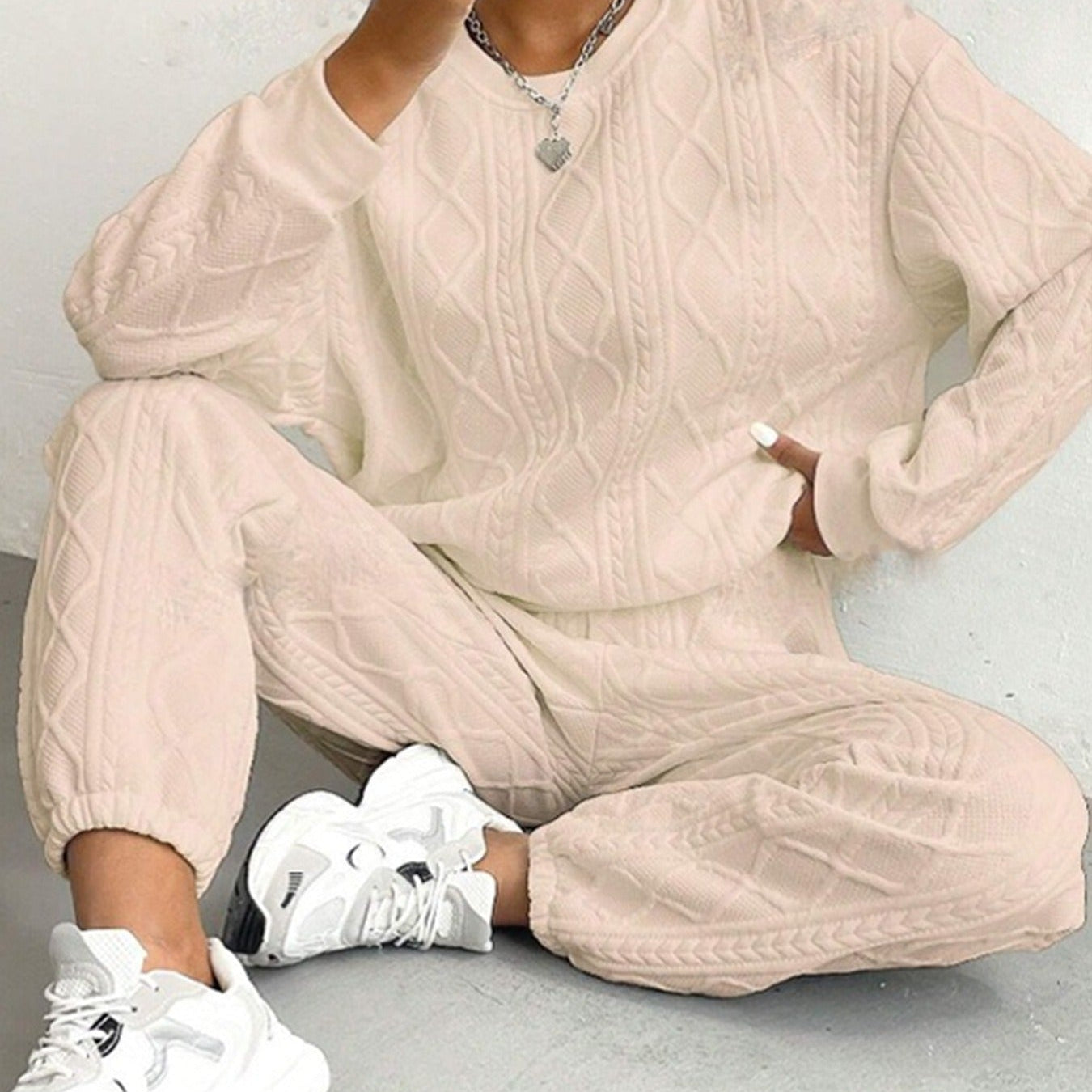 Női pizsama szett – Kábelkötésű – Laza szabású – Hosszú ujjú és testhezálló szegélyű