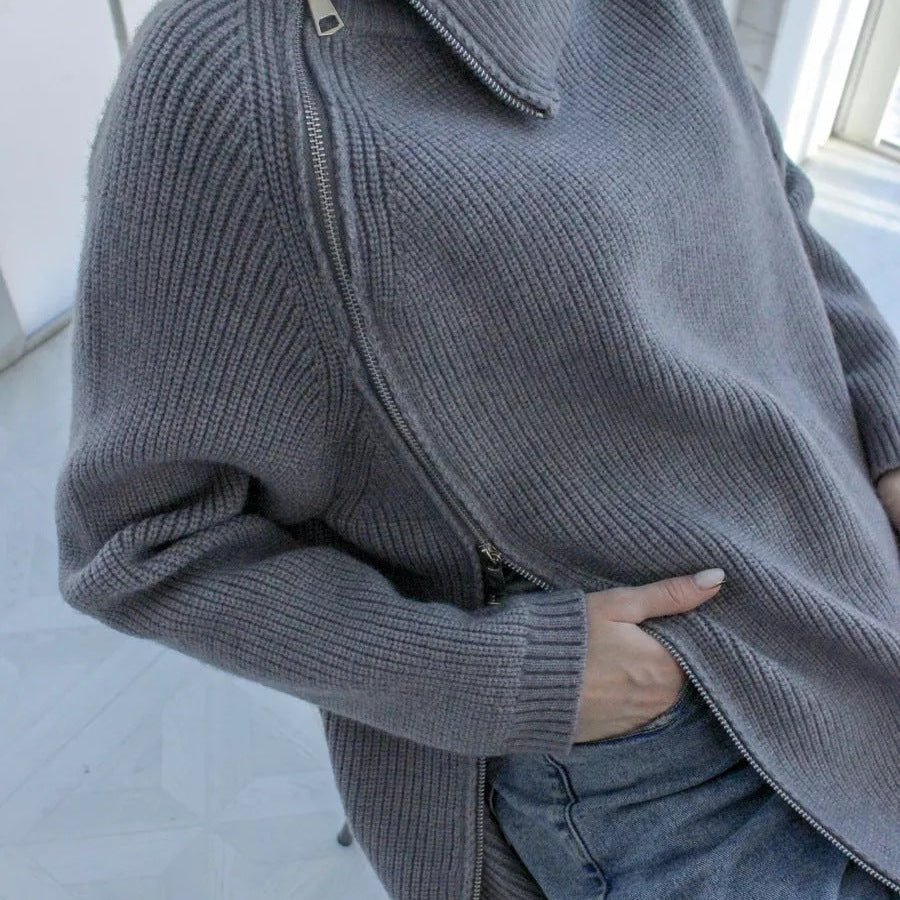 Női kötött pulóver – Túlméretezett szabás – Széles nyak – Aszimmetrikus cipzár