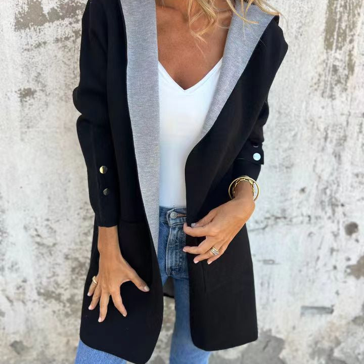 Női kapucnis mellény – puha kötésű – laza szabású – kontrasztos szegélyek