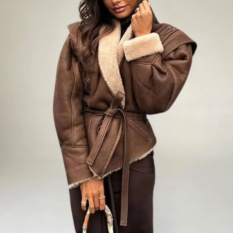 Merész, kifinomult és elegáns női kabát