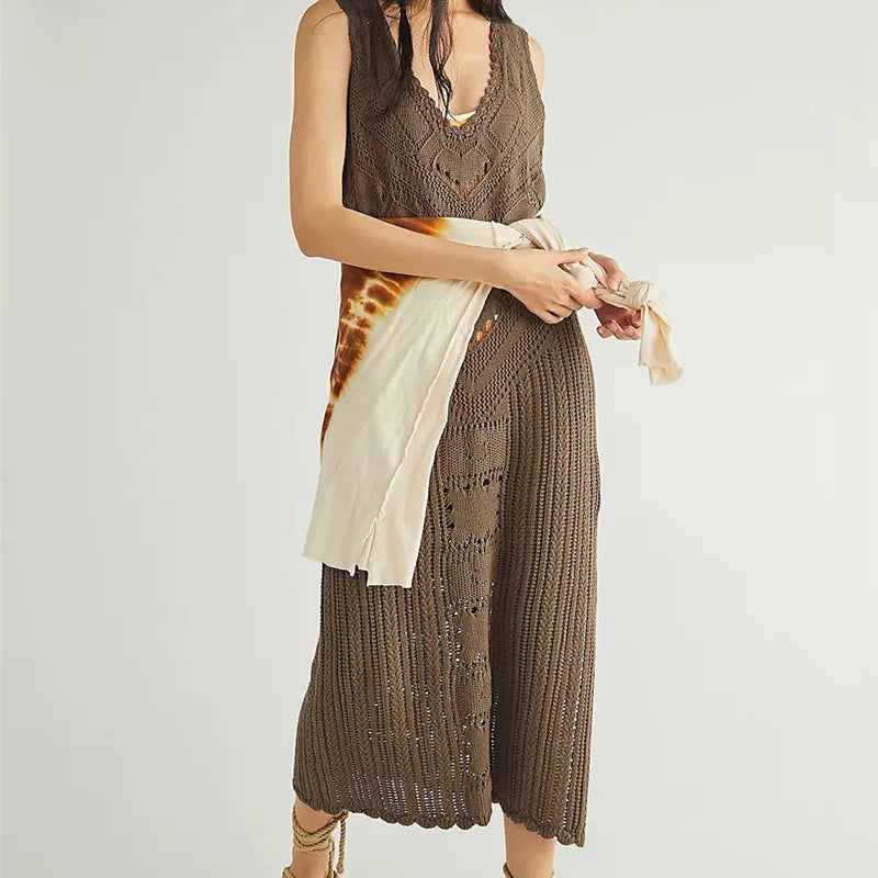 Női hálós ruha – lezser fazon – V-nyakú – geometrikus minta – oldalsó hasíték