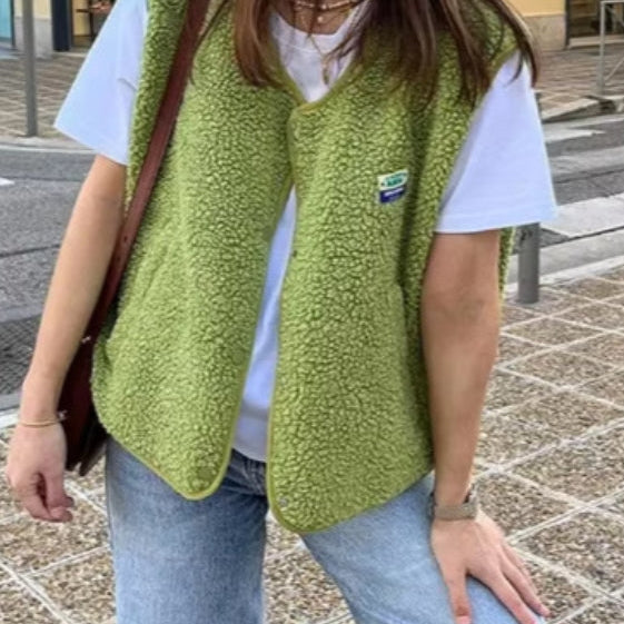 Női kardigán – Laza fazon – Kerek nyakú – Puha textúrájú gyapjú – Ujjatlan