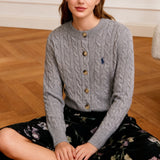 Gyapjú mellény hímzett kábelekkel