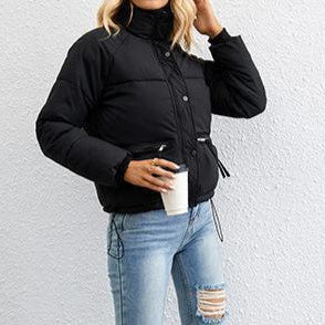 Puffos dzseki rövid, magas gallérral