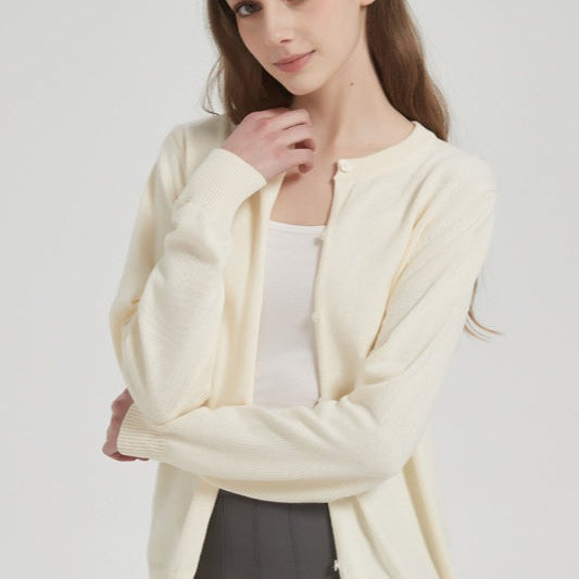 Könnyű, pamutból készült, kötött kültéri mellény kerek nyakkal