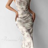 Trendi bársony maxi ruha csupasz háttal és hátul hasítékkal