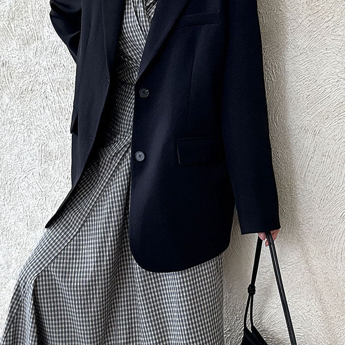 Hasított hátú és laza szabású blézer