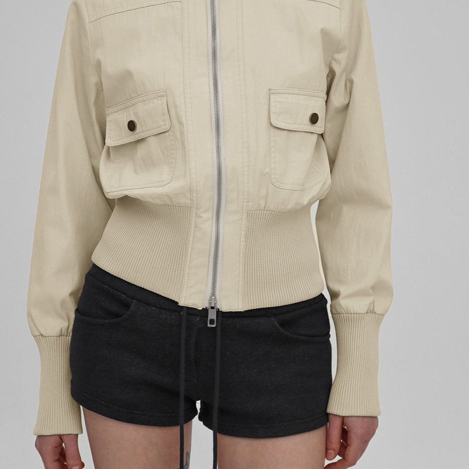 Utility dzseki övvel és cipzáras zsebekkel