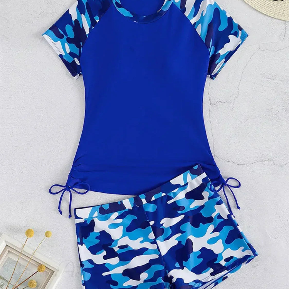 Kétrészes, terepszínű, UV-szűrős rövidnadrág szett