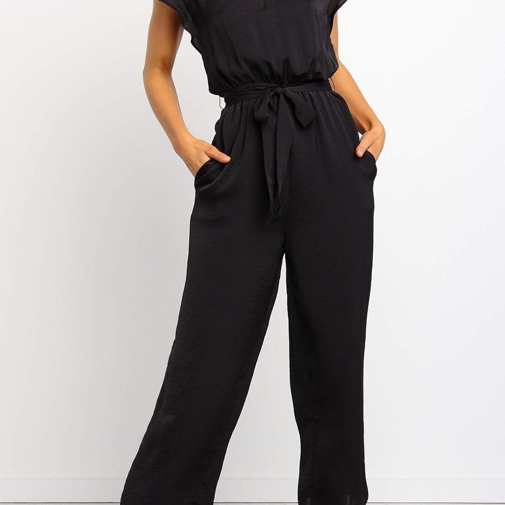 Női overál – Laza szabású – Légáteresztő anyag – Rövid ujjú – V-nyakú