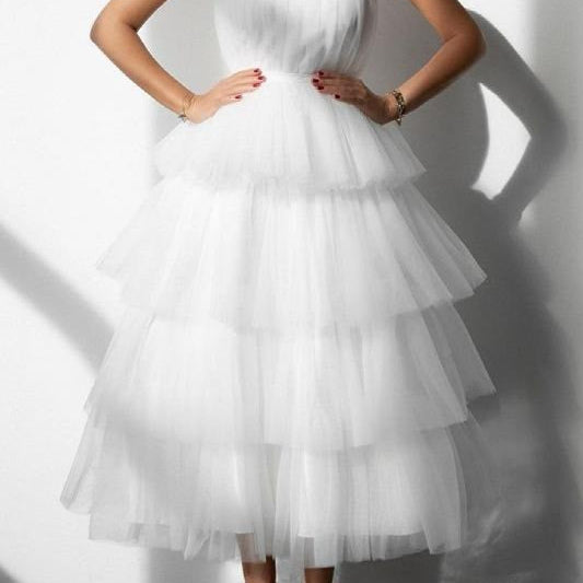 Kék, többrétegű, fodros tüll estélyi ruha