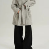 Elegáns, meleg, sima gyapjúkabát állógallérral