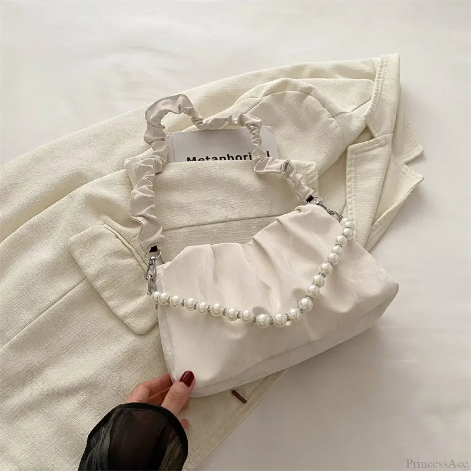 Francia gyöngyös, láncos, rakott válltáska