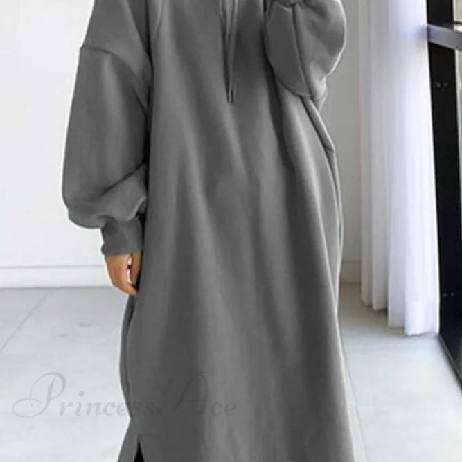 Kapucnis pulóverruha ejtett vállakkal