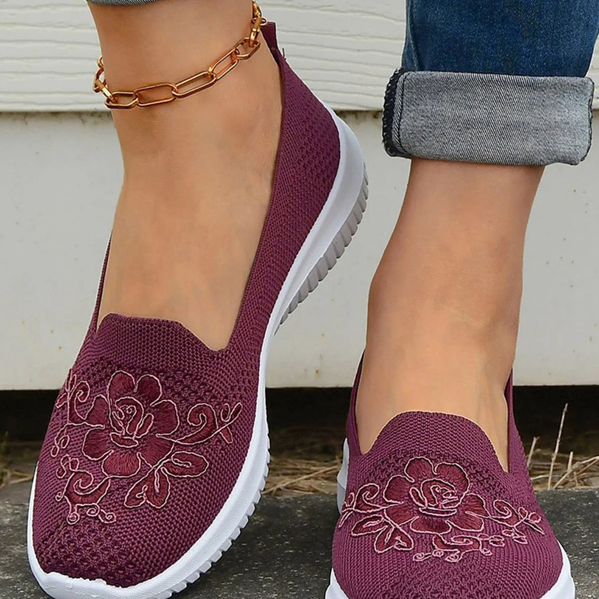 Női bebújós tornacipők – Lélegző hálós anyag – Virágmintás hímzés – Laza kényelem