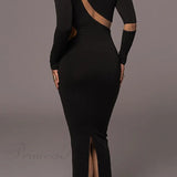 Hosszú ujjú ruha szabálytalan hasítékkal