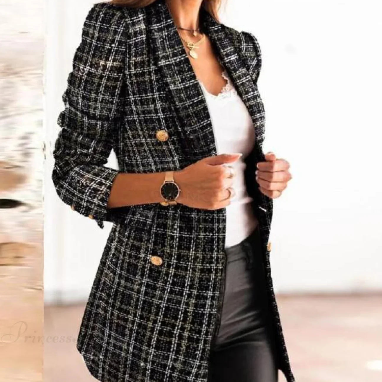 Elegáns, dupla soros, kockás blézer, szűk szabással és hosszú ujjakkal