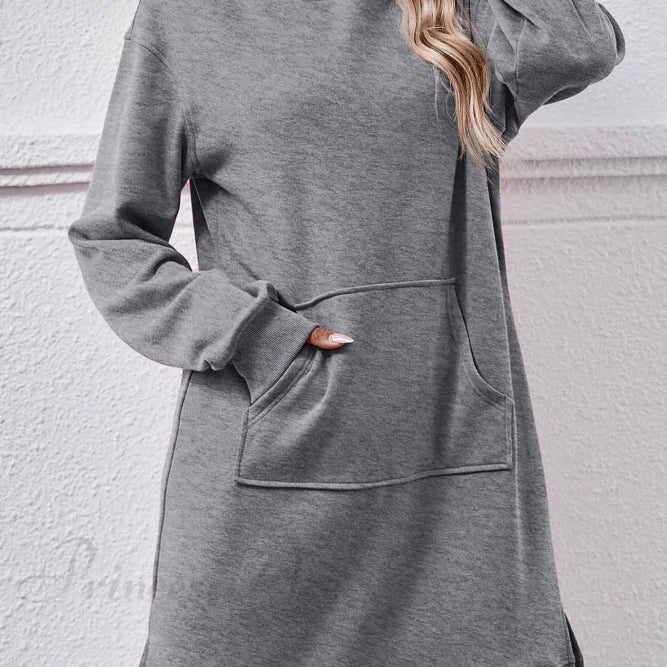 Kapucnis midi ruha hasítékkal és zsebbel