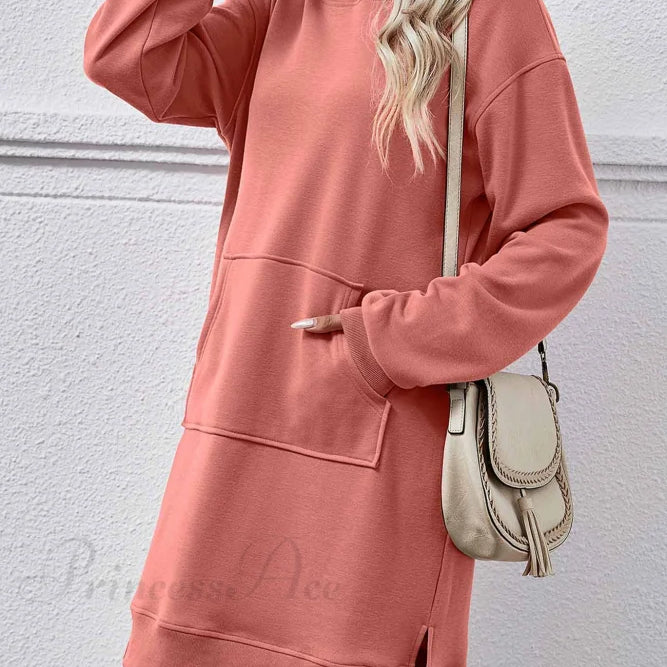 Kapucnis midi ruha hasítékkal és zsebbel