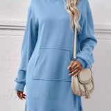 Kapucnis midi ruha hasítékkal és zsebbel